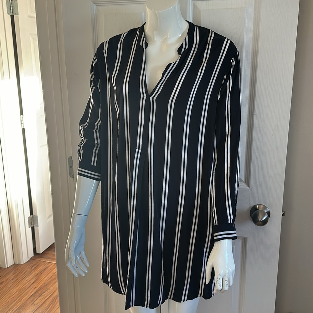 🔥H&M pullover, dress bathing suit cover long shirt 100% VISCOSE size 6
